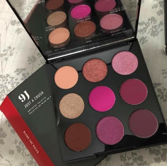 🎨Morphe 9J Just A Crush Jewel Toned - Picture 3 of 8